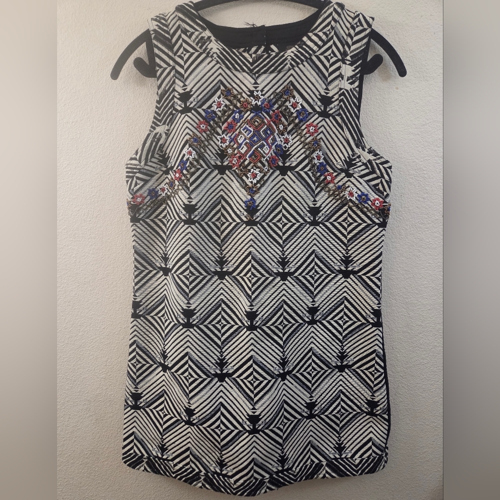 Embroidered Black & White Geometric Tank